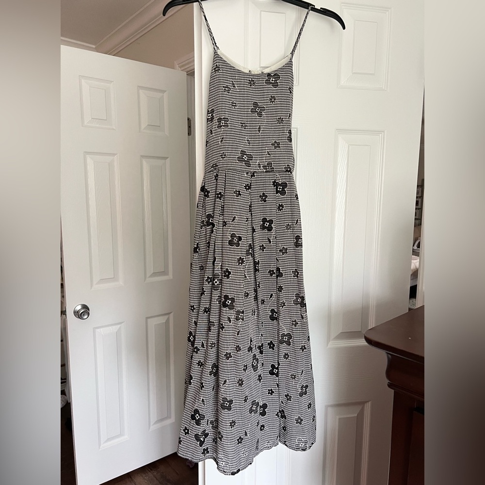 Pretty N pink black and white dress